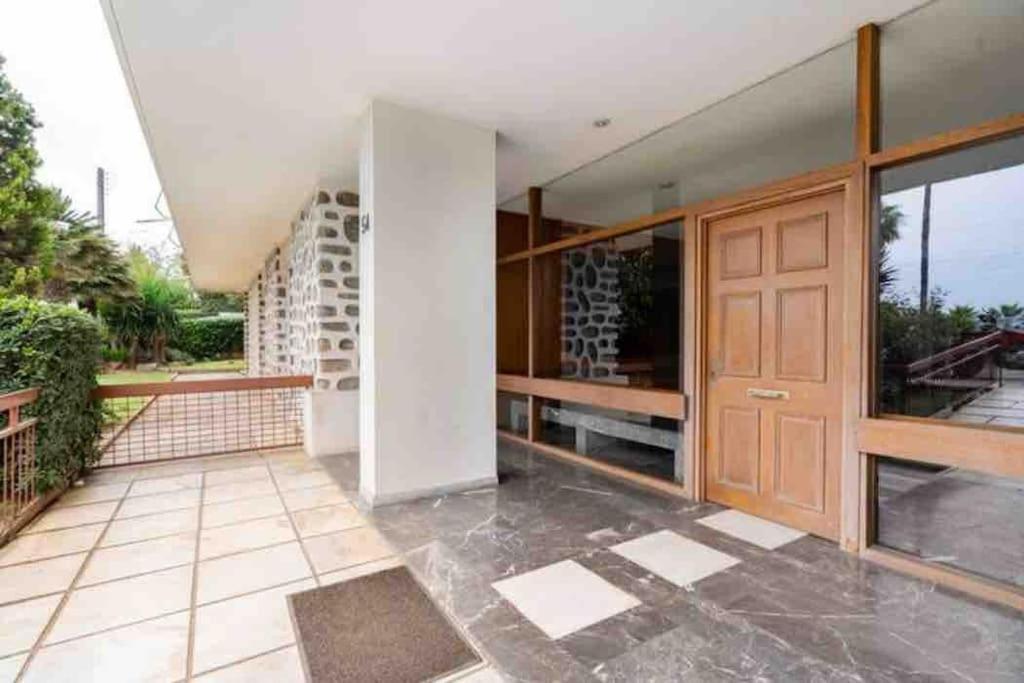 Edem Beach Front Athens Exterior photo