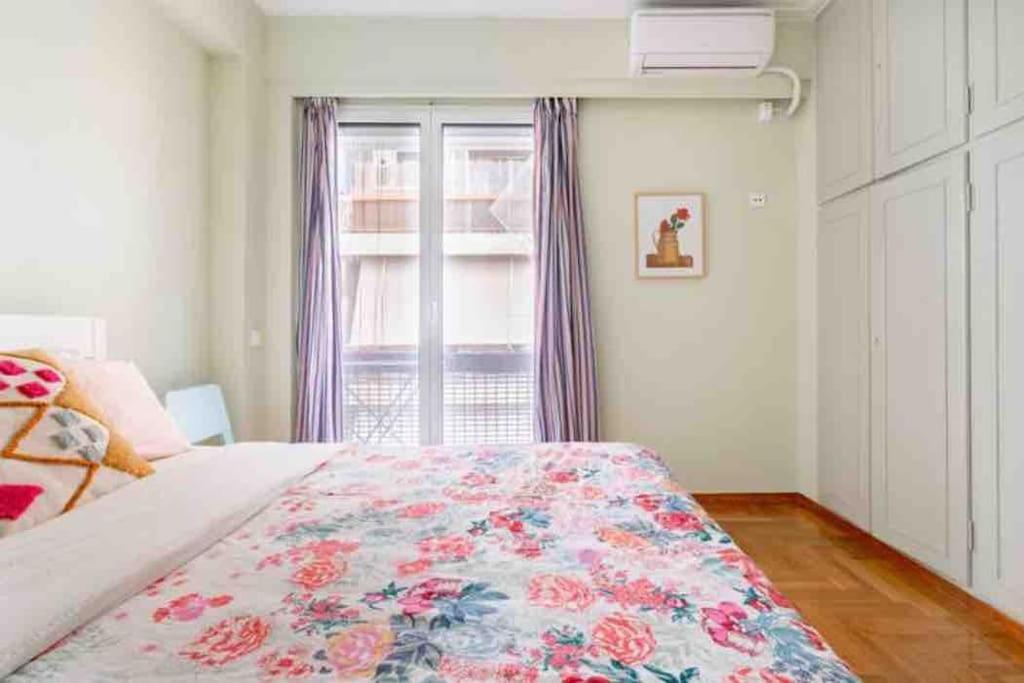 Edem Beach Front Athens Exterior photo